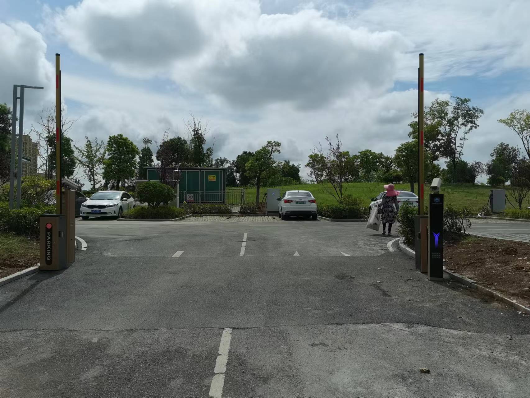 �һ�̶ͣ܇(ch��)��(ch��ng)܇(ch��)���R(sh��)�eϵ�y(t��ng)�(xi��ng)Ŀ